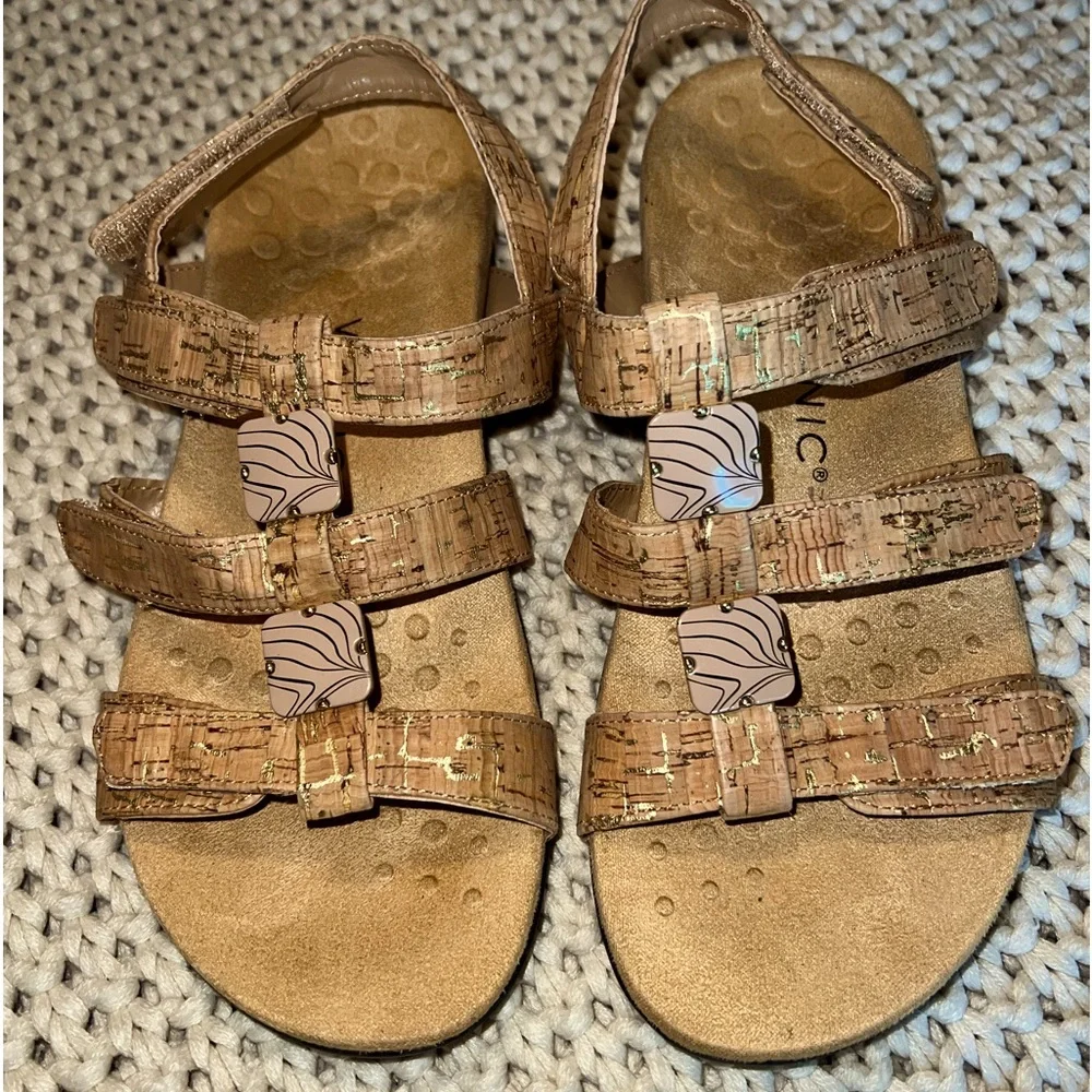 Vionic Amber Natural Cork with Gold Fleck Sandals Sz 8W